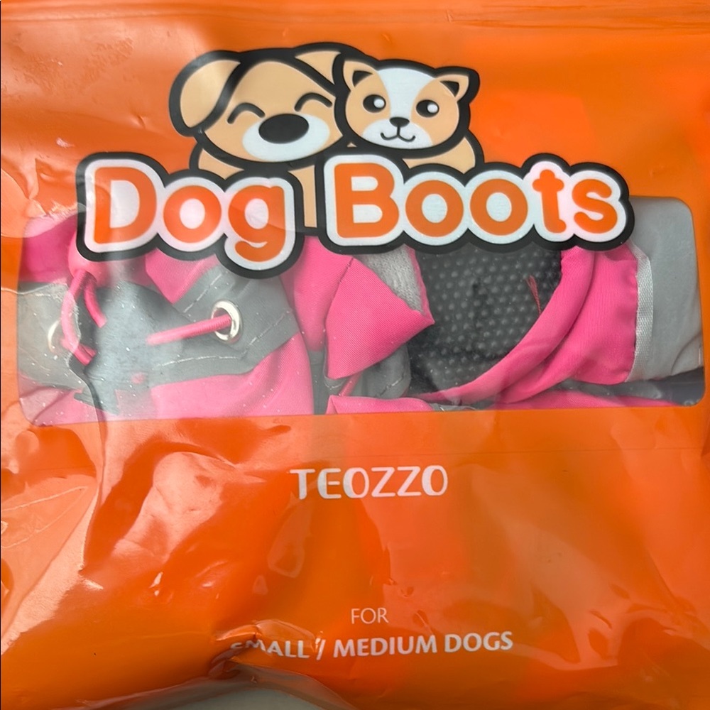 NWOT Teozzo Pink and Gray Dog Boots for Small/Medium Dogs